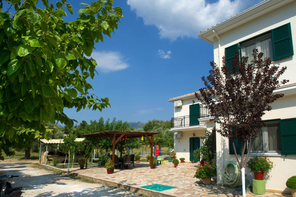 Riverside Αpartments Vasilikí Exterior foto